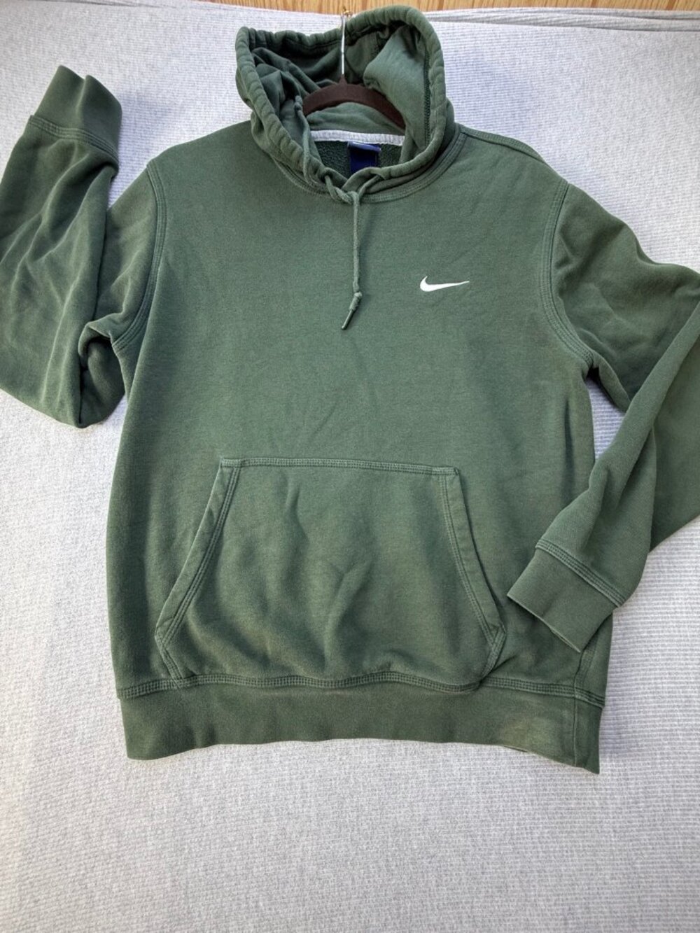 Nike Sportswear Mens Club Fleece Pullover Hoodie M Olive Green Swoosh